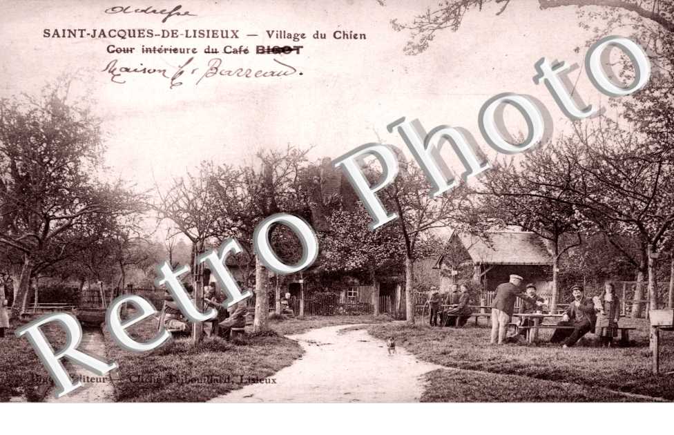 Saint-Jacques de-Lisieux, Village du Chien