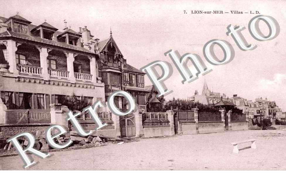 Lion-sur-Mer, Villas