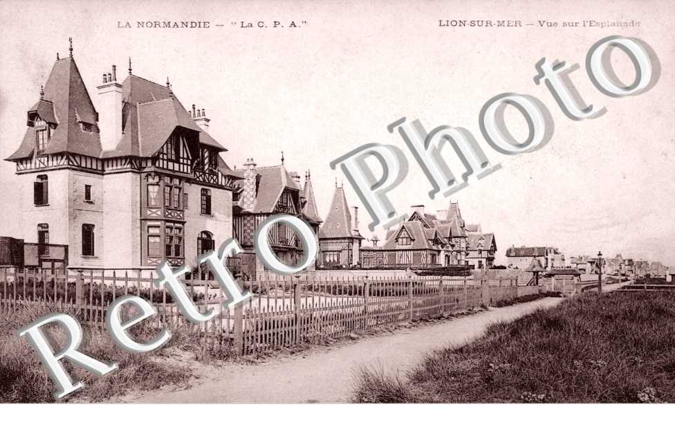 Lion-sur-Mer, Vue sur l'Esplanade