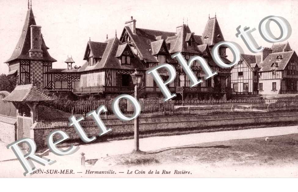 Lion-sur-Mer, le Coin de la Rue Rosiere