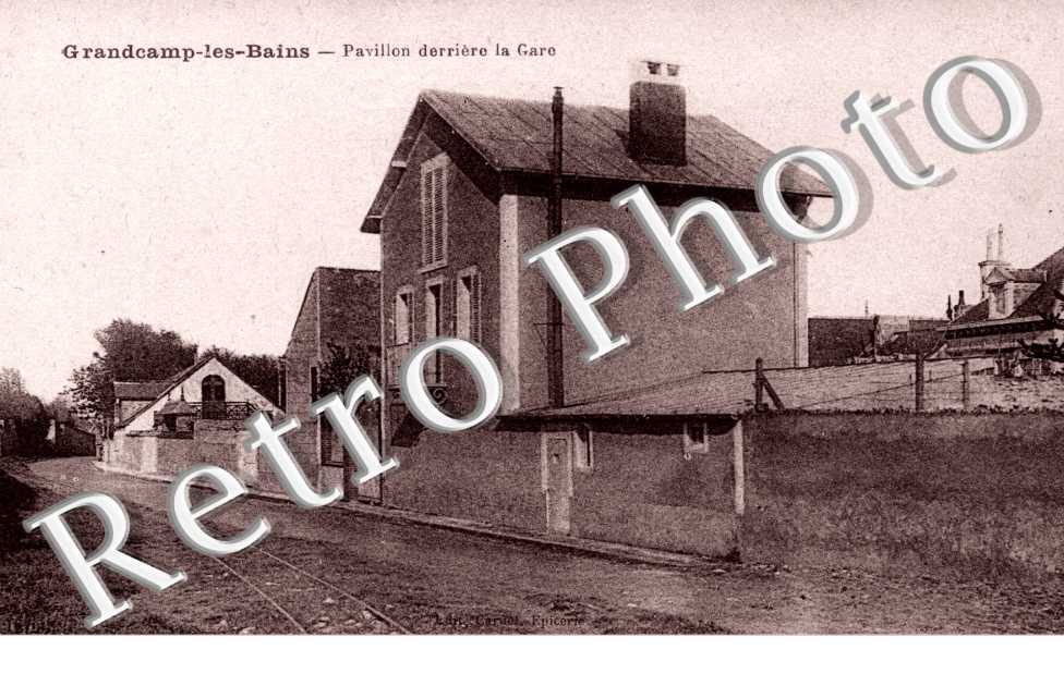 pavillon derriere la gare