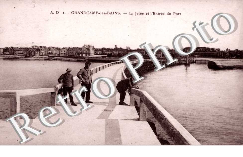 la Jetee et l&#039;Entree du Port