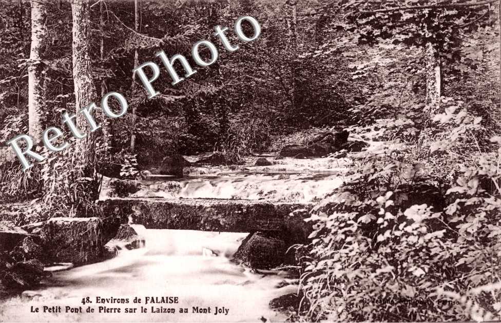 Petit Pont de Pierre sur le Laizon au Mont Joly