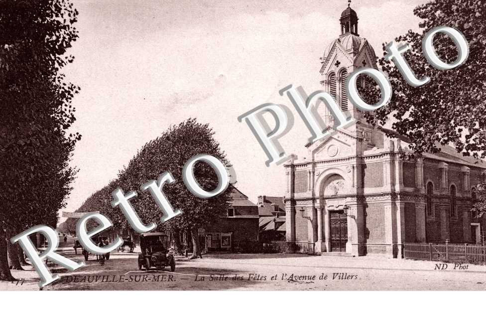 La Salle des Fetes et l'Avenue de Villers