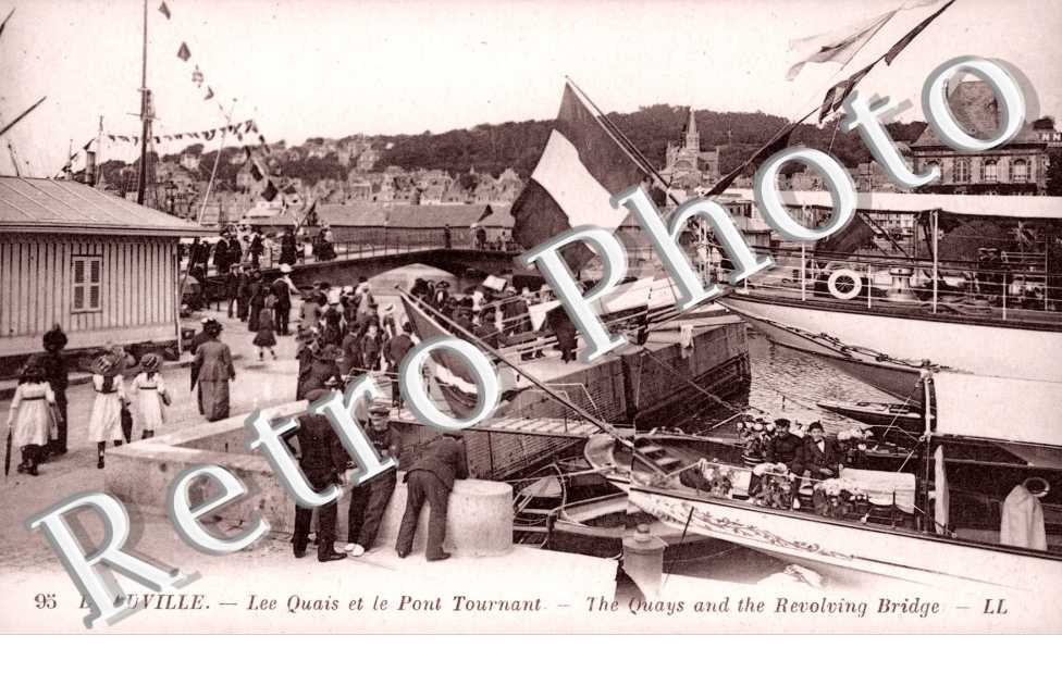 les quais et le pont tournant