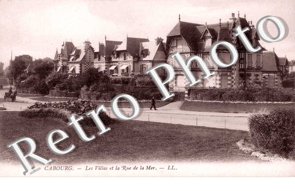 Les villas et la rue de la mer