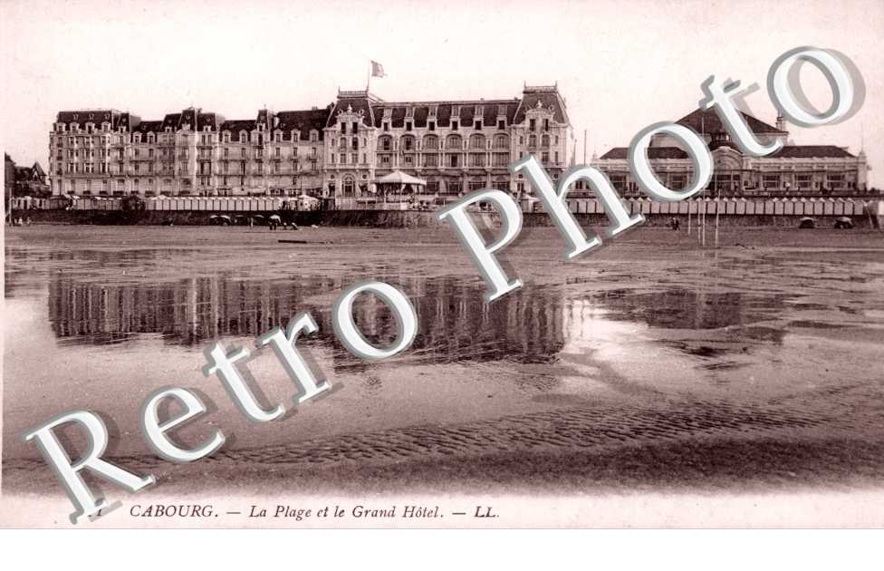 la plage et le Grand Hotel