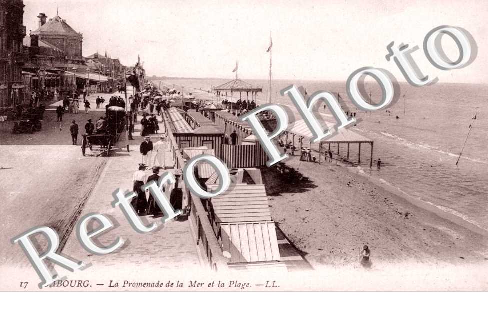 Promenade de la mer et la plage