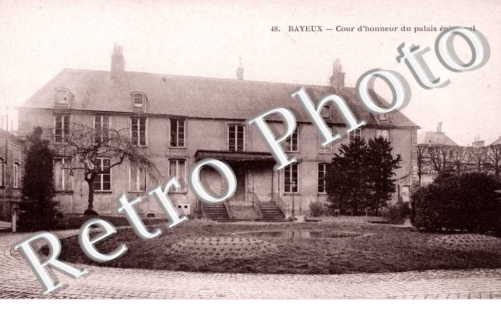 Cour d&#039;Honneur du Palais Episcopal