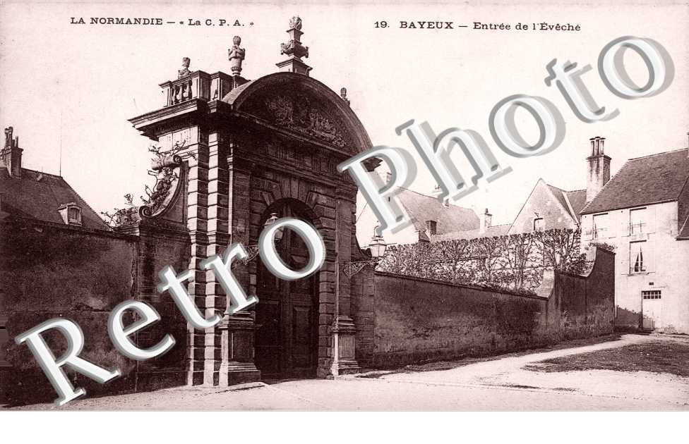 entree de l&#039;Eveche