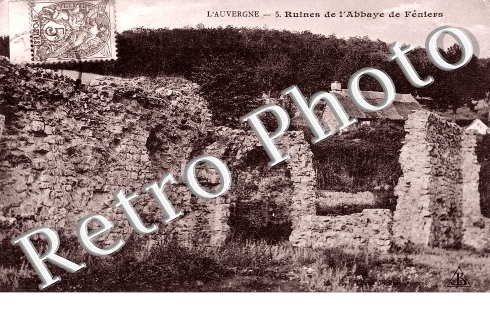 Ruines de l&#039;abbaye de Feniers