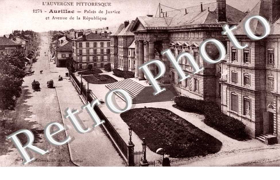Palais de Justice et l&#039;Avenue de la Republique