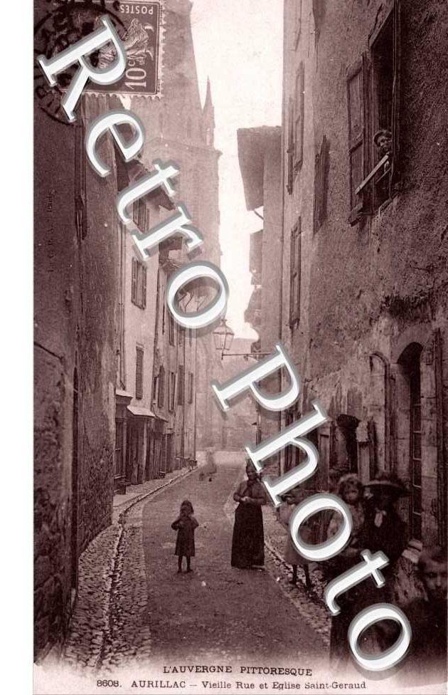 Vieille rue et Eglise Saint Geraud