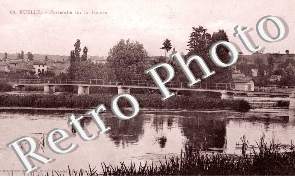 Passerelle sur la Touvre