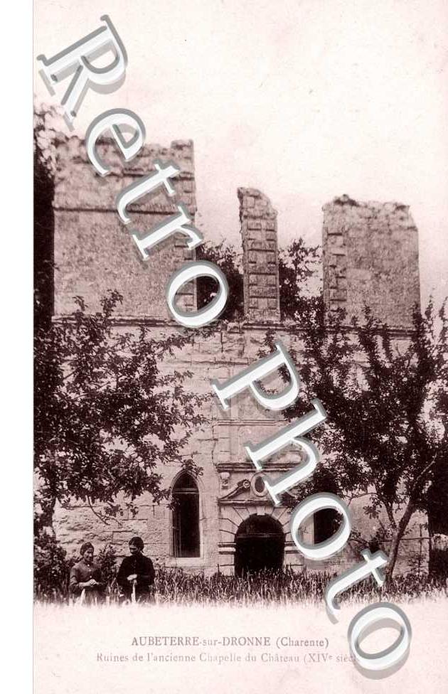 Ruines de l'ancienne chapelle du château