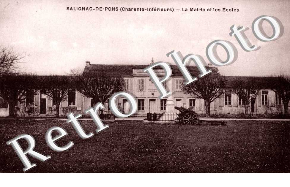 La mairie et les ecoles
