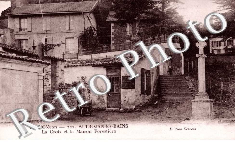 la Croix et la Maison Forestiere