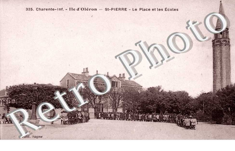 la place et les ecoles