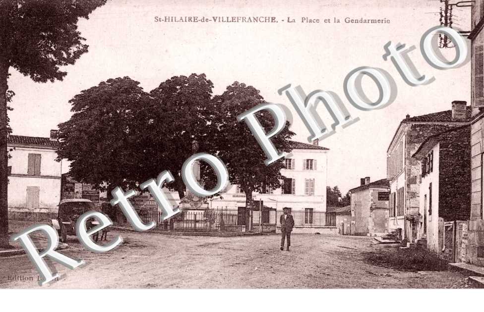 la place et la gendarmerie