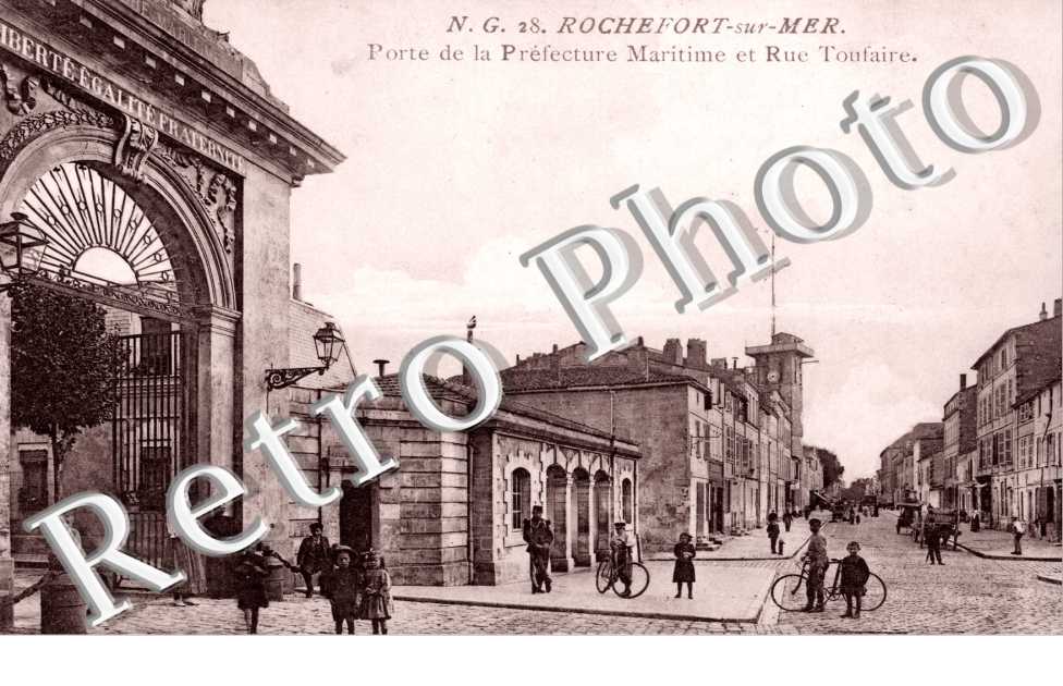 rue Toufaire Porte de la prefecture maritime