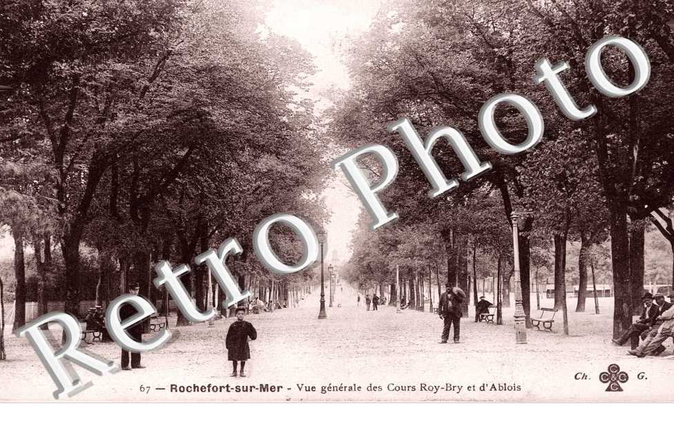 vue generale des Cours Roy Bey et d'Albois