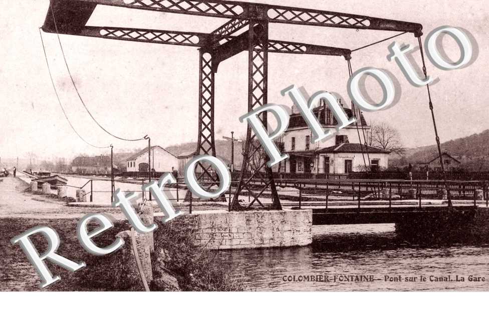 Pont sur le Canal et la Gare