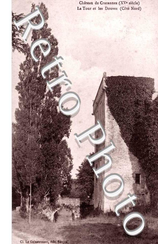 chateau La tour et les douves