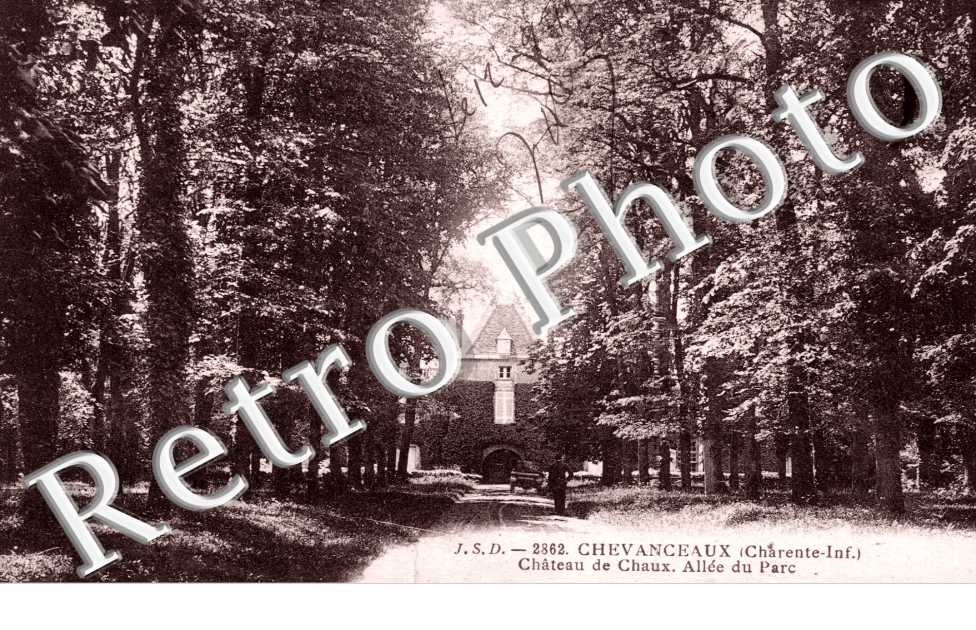 Chateau de Chaux - allee du parc