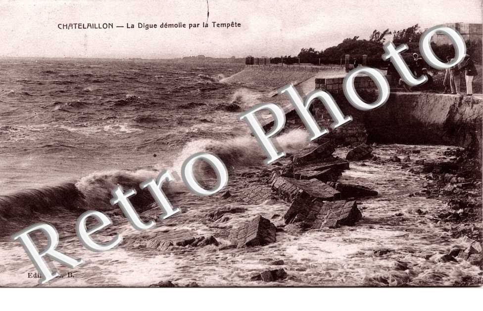 La digue demolie par la tempete
