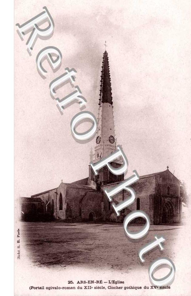  l&#039;eglise - portail aogivalo-roman du XIIe siecle, clocher gothique du XVe siecle
