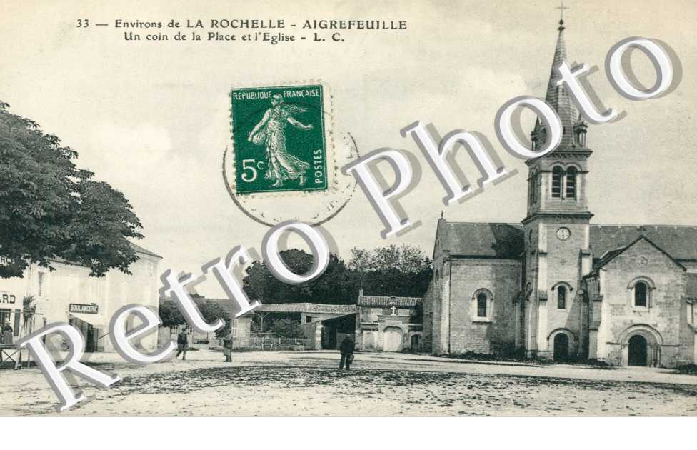 Un Coin de la Plage et l&#039;Eglise