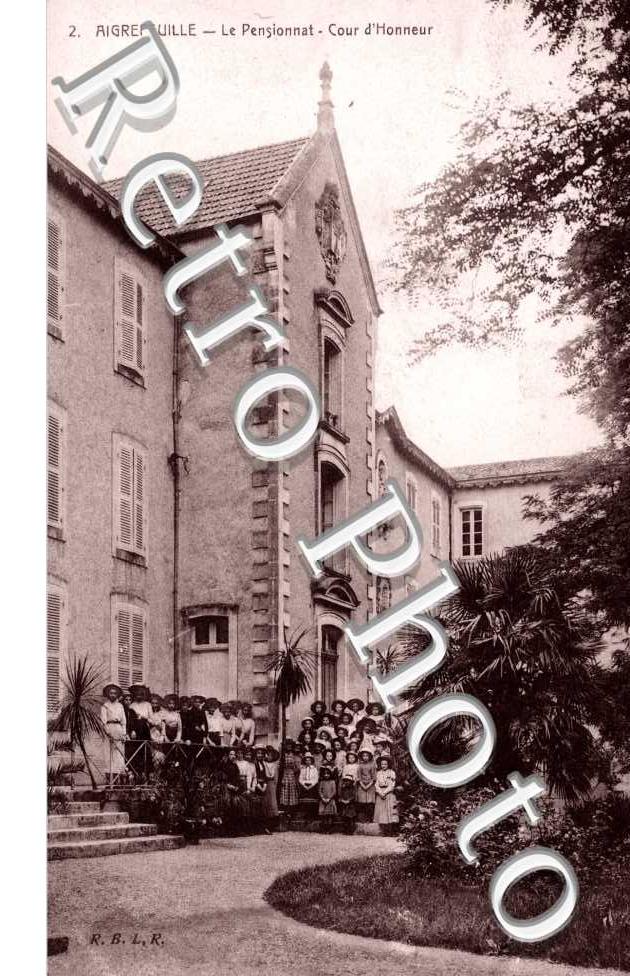 Le Pensionnat, Cour d&#039;Honneur