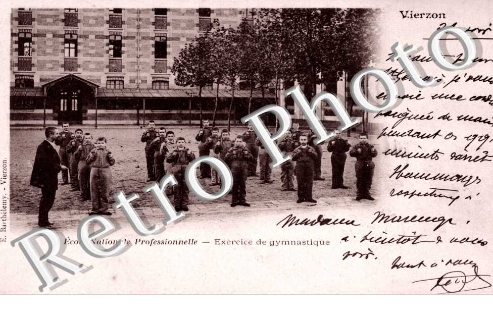 Ecole Nationale Professionnelle - exercice de gymnastique