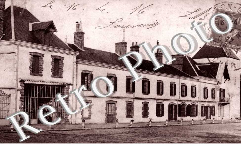 (un batiment)