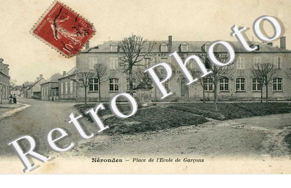 Place de l'Ecole des Garcons