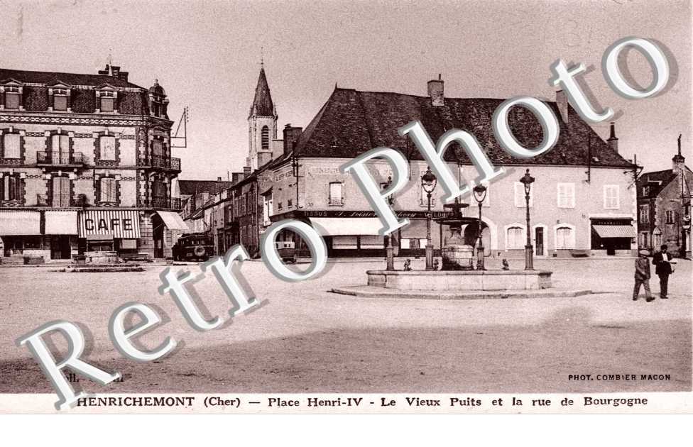 Place Henri IV, le vieux Puits et Rue de Bourgogne