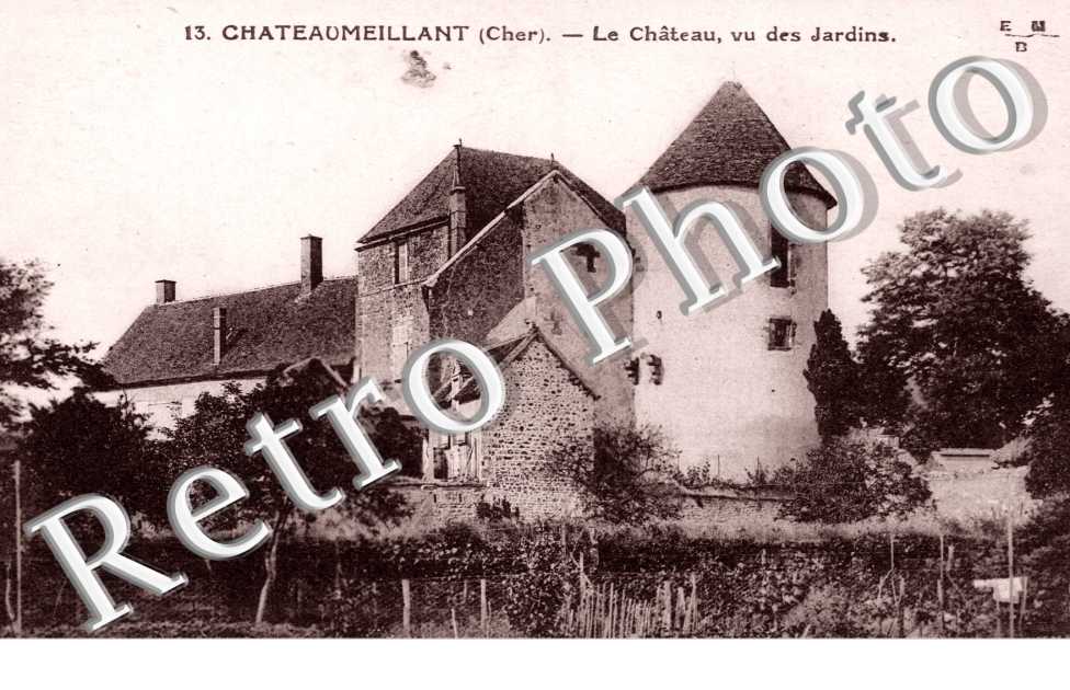le Chateau vu des Jardins