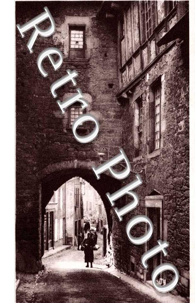 Une Porte, une Rue
