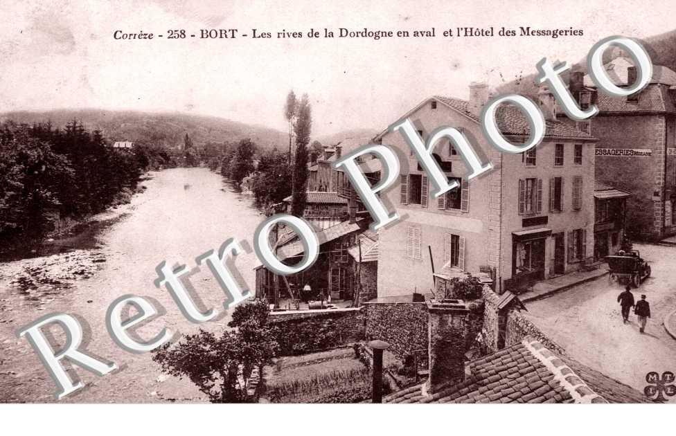 Rives de la Dordogne et l&#039;Hotel des Messageries