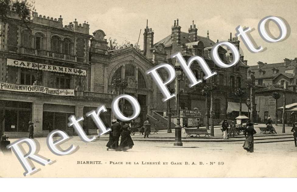 Place de la Liberte et Gare