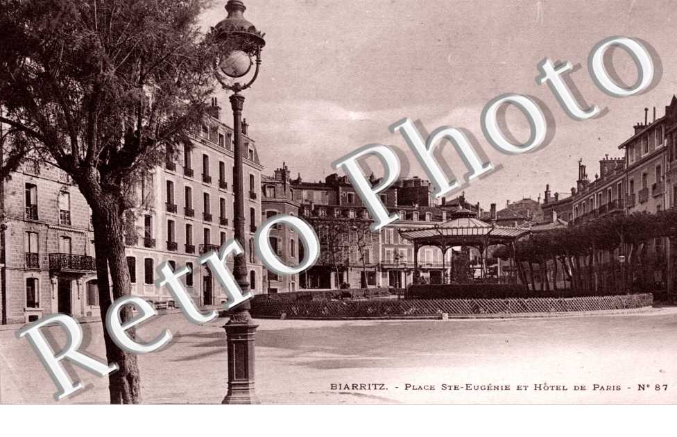 Place Sainte Eugenie et Hotel de Paris