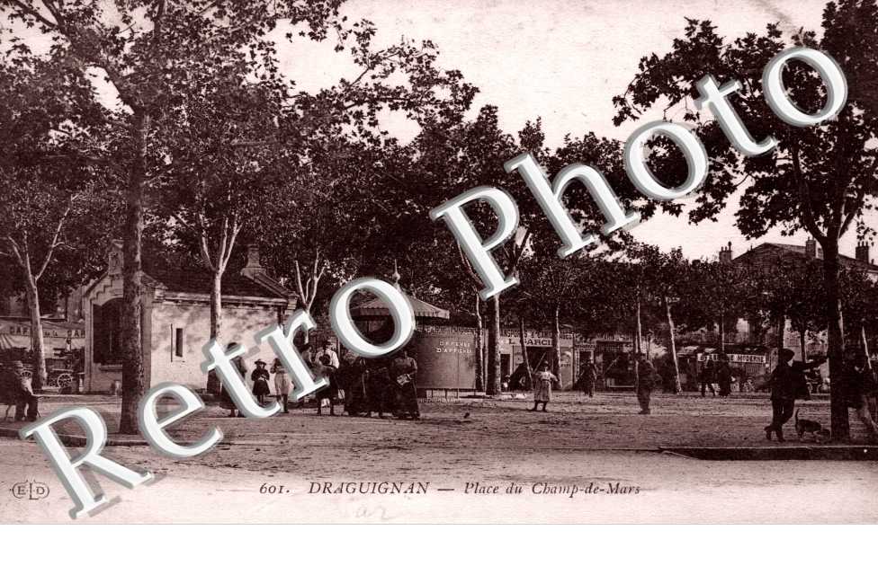 place du Champ de mars