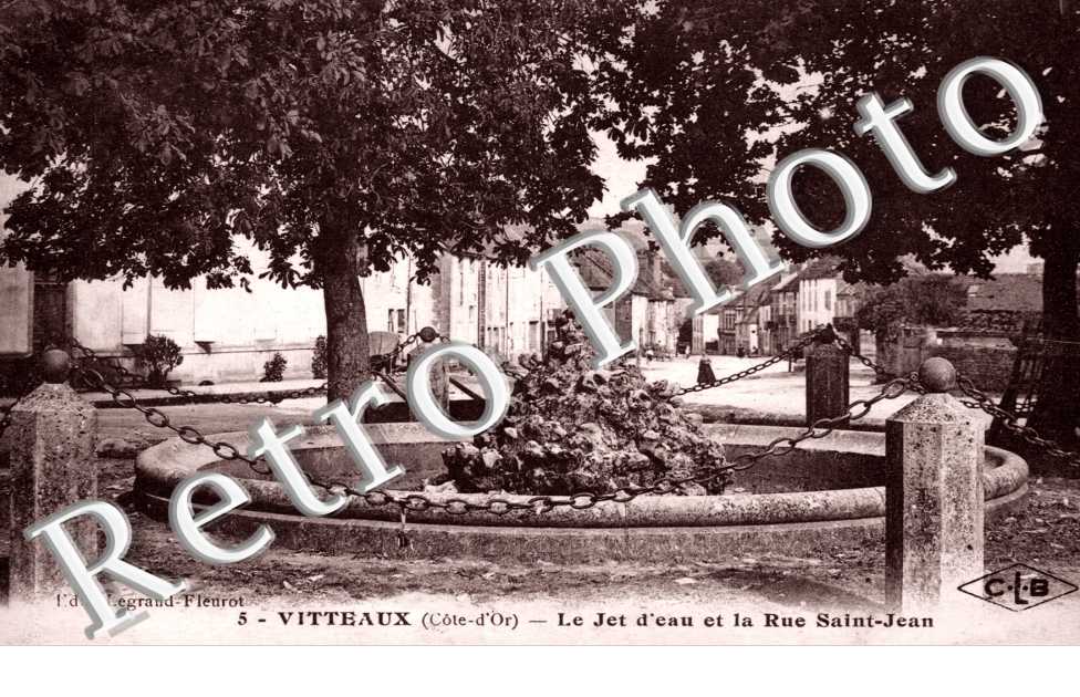 le jet d&#039;eau et la rue Saint-Jean