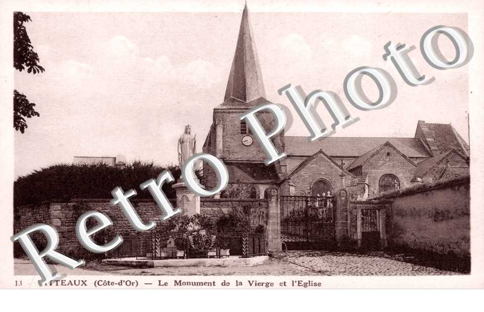 Monument de la Vierge et L&#039;Eglise