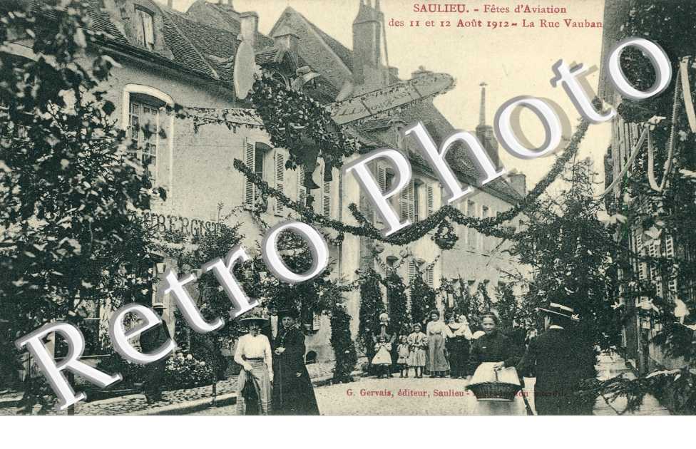 Fete d'aviation - la rue Vauban 11-08-1912
