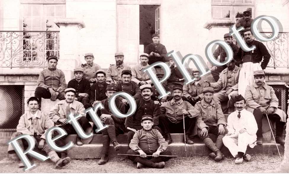 Groupe de militaires