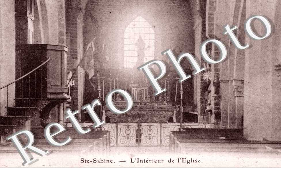 Interieur de l'eglise