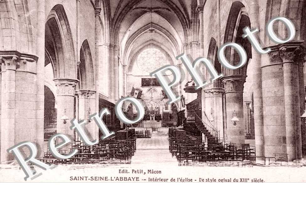 Interieur de l'Eglise