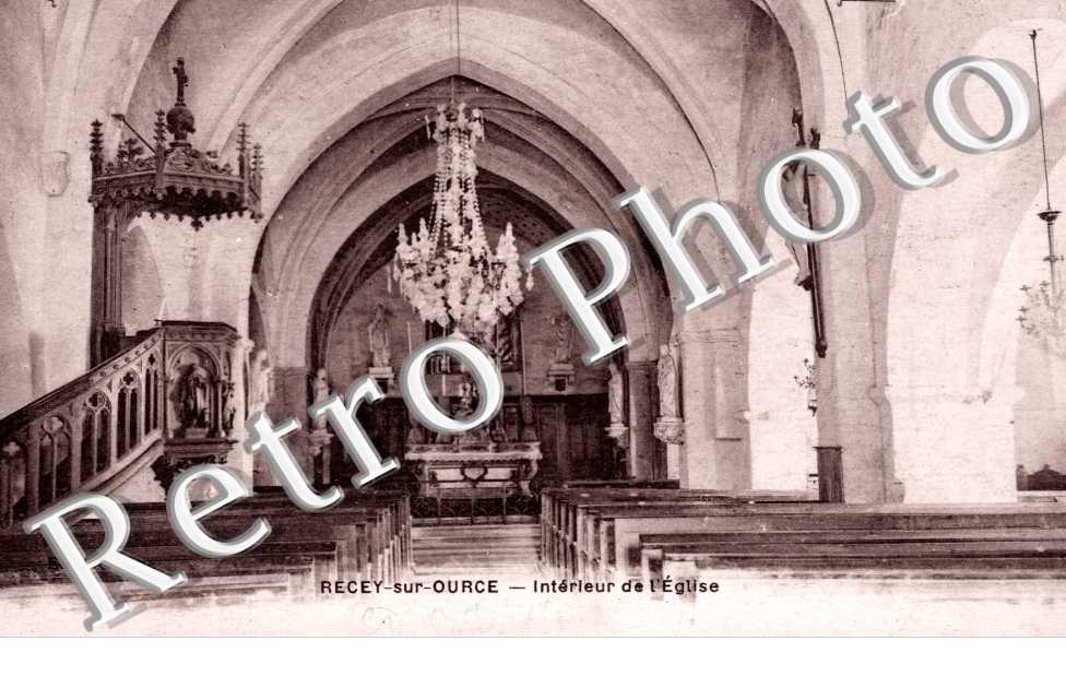 Interieur de l'eglise
