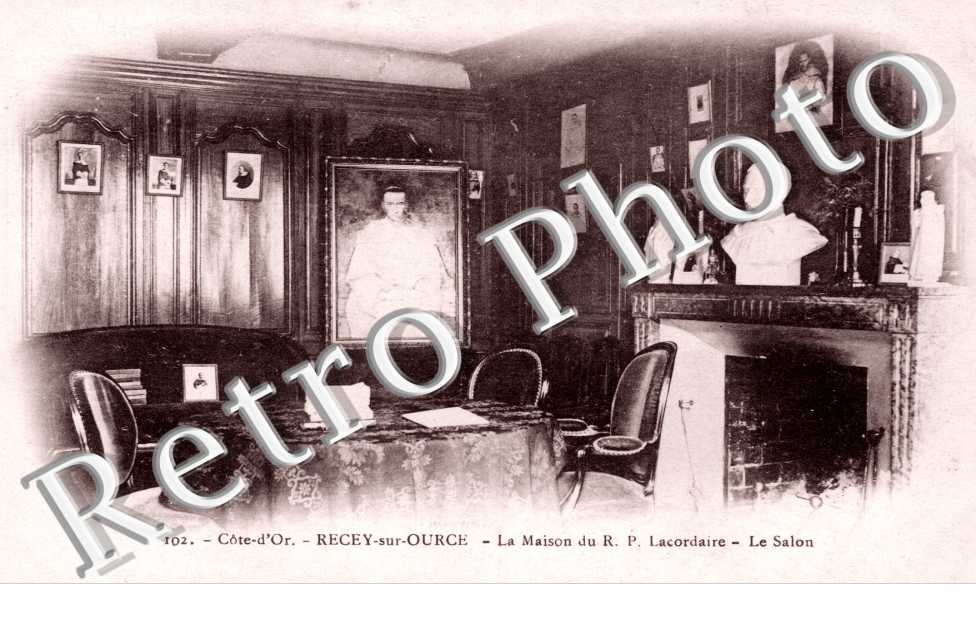 la Maison du Reverand Pere Lacordaire - le salon